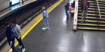 Hombre se suicidó lanzándose a las vías del tren en Chile