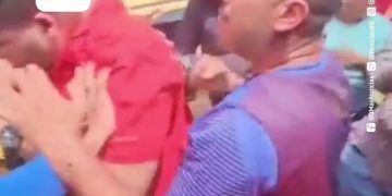 Grupos chavistas atacan al precandidato presidencial Henrique Capriles en Tucupita, Delta Amacuro