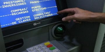 Por error consignaron a un empleado 367 veces su sueldo, y ahora se niega a devolverlo a la empresa