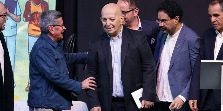 Delegación del Gobierno viajó a Caracas para cuarto ciclo de diálogos con el ELN