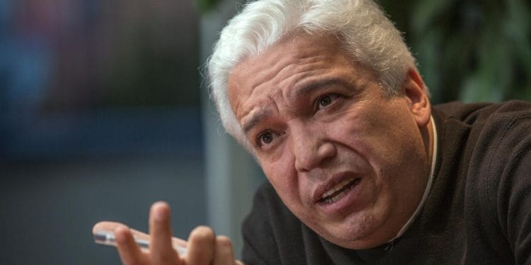 ¿Por qué Carlos Alonso Lucio no confía en Petro? Aquí las razones