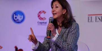 “Ahora las Farc ponen ministro de Minas, es la cuota burocrática de Petro”: Ingrid Betancourt