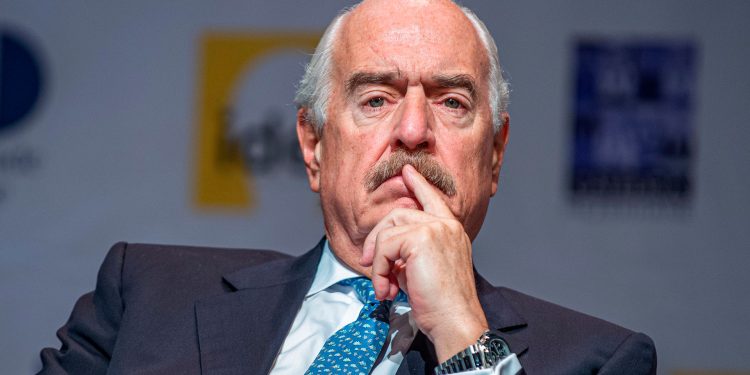 “El nobel de paz no puede dormir en paz”: Pastrana se va contra Santos por caso Odebrecht