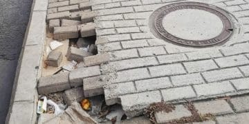 Denuncian falta de reparación en los andenes de la calle 72