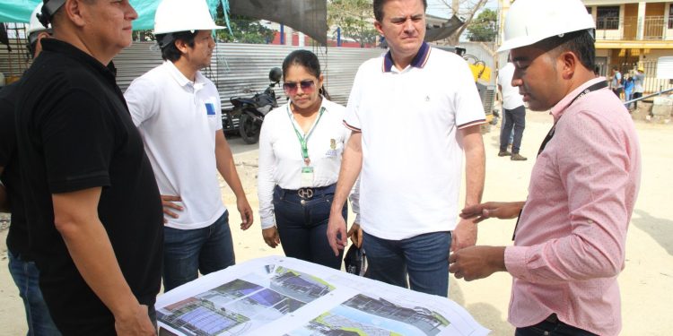Avanzan trabajos de construcción de canchas en el Hipódromo
