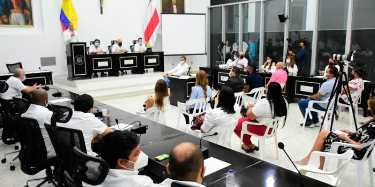 Santander Aguilar ya radicó la documentación para asumir curul que dejó Nicolás Petro