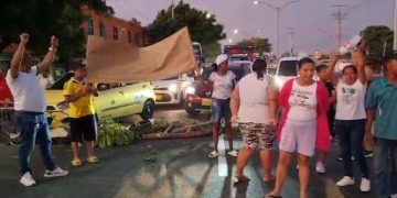 Comunidad del barrio Los Olivos bloqueó la Circunvalar en protesta por más de 10 días sin luz