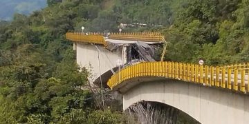 Colapsó el puente “Los grillos”  sector del Cusiana que comunica a Sogamoso con Aguazul