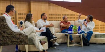 Urge una reforma política en Colombia, concluyen en foro de Uniatlántico