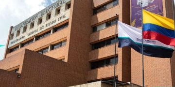 Por falla en el sistema se tuvo que suspender examen a los aspirantes a Registrador Nacional