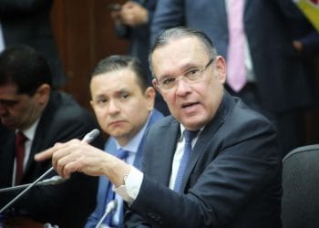 Por baja ejecución presupuestal, ministros del Gobierno Petro fueron citados a debate de control político en Senado