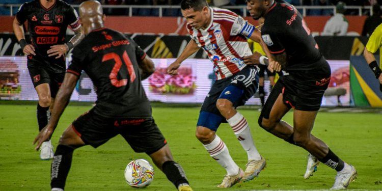 Épico triunfo de Junior ante América en el Metropolitano: perdía 3-0 y remontó 4-3