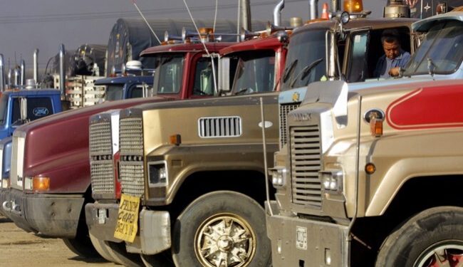 Transportadores de carga programan marcha en contra del alza en el precio de la gasolina