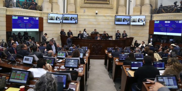 Cambio de sexo: Proyecto de ley limitaría edad para su practica