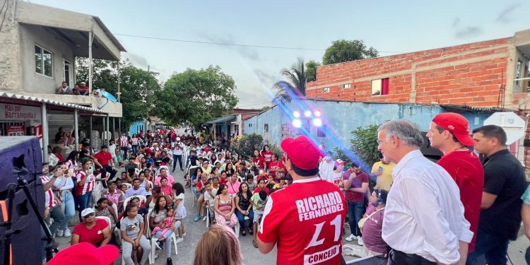 Crece la “marea roja” del Concejal Richard Fernandez