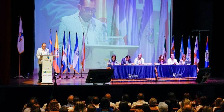 Uniatlántico fortalece el Observatorio Mesoamericano: laboratorio de ideas e investigación para la educación ambiental