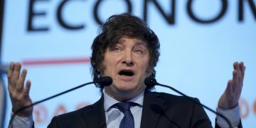 En Argentina, encuesta da como ganador a Milei en segunda vuelta contra cualquier rival