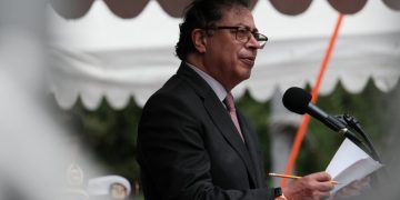 “Es indispensable bajar las tarifas eléctricas”: Petro