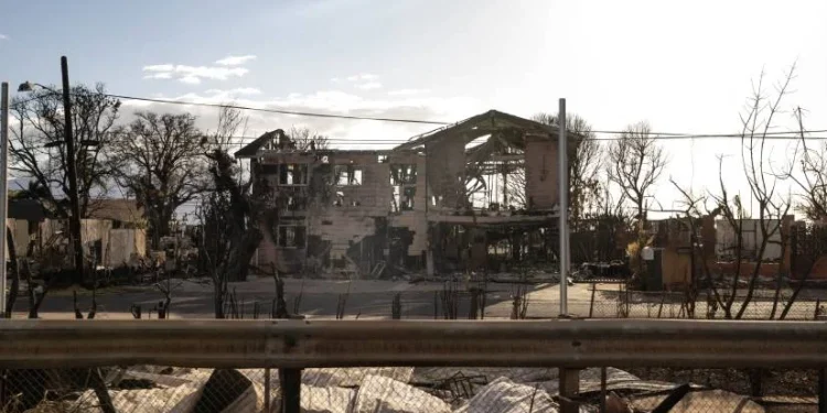 Centenares de personas siguen desaparecidas tras los incendios de Hawái que dejan ya 106 muertos