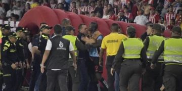 Pelea entre policías e integrantes del América comenzó porque el jugador Juan Portilla se opuso a un comparendo