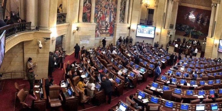 Jorge Laverde, secretario de la Comisión Sexta del Senado niega los señalamientos en su contra por acosa a funcionaria