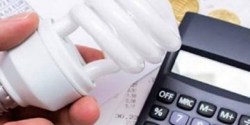 Nuevo paquete de medidas regulatorias para controlar tarifas de energía prepara el Gobierno