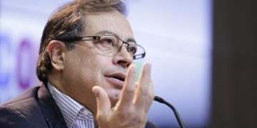 Petro arremete contra el Consejo Nacional Electoral