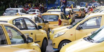 “Subsidio de gasolina para taxistas será hasta enero”: MinHacienda