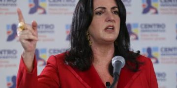 “Seremos la primera oportunidad de tener mujer presidenta”: Cabal se lanza al ruedo