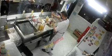 En medio de atraco, delincuentes dispararon al rostro de vendedor de perros calientes