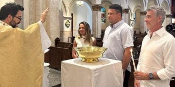 A sus 46 años, Ronaldo Nazario, el ‘fenómeno’, recibió el sacramento del bautizo