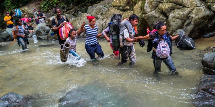 Panamá anunció que deportará todos los migrantes que pasen por el Darién con rumbo hacia EE.UU.