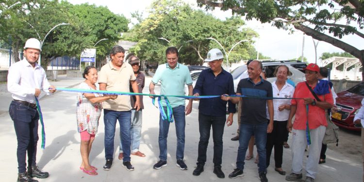 Nueva vía para el servicio de la comunidad habilitó el alcalde de Soledad, Rodolfo Ucrós 