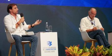 Alfredo Varela propone empresa de economía mixta para manejar energías renovables