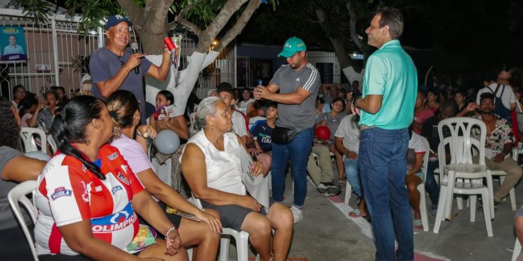 Alfredo Varela recorrió el barrio José Antonio Galán de Barranquilla