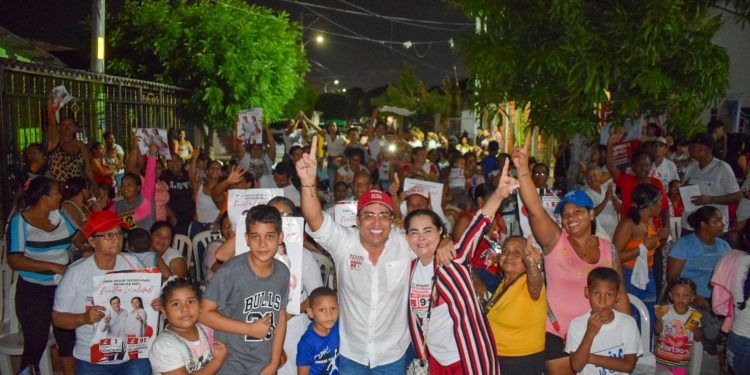 Richard Fernández, candidato al Concejo de Barranquilla, recibió masivo respaldo de la comunidad de Las Nieves