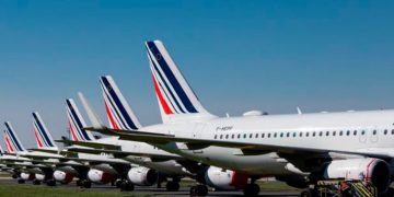 Reconocida aerolínea suspende operaciones en Colombia: cientos de turistas se verían afectados