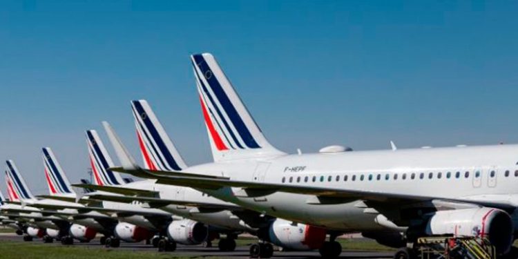Reconocida aerolínea suspende operaciones en Colombia: cientos de turistas se verían afectados