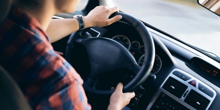 Borracho al volante manejó en sentido contrario y se denunció a sí mismo ante la Policía