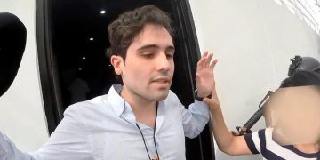 Ovidio Guzmán, uno de los hijos de ‘El Chapo’, es extraditado a EE.UU.