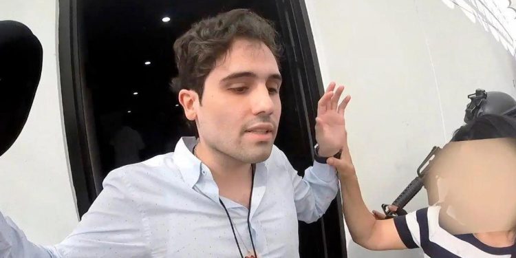 Ovidio Guzmán, uno de los hijos de ‘El Chapo’, es extraditado a EE.UU.