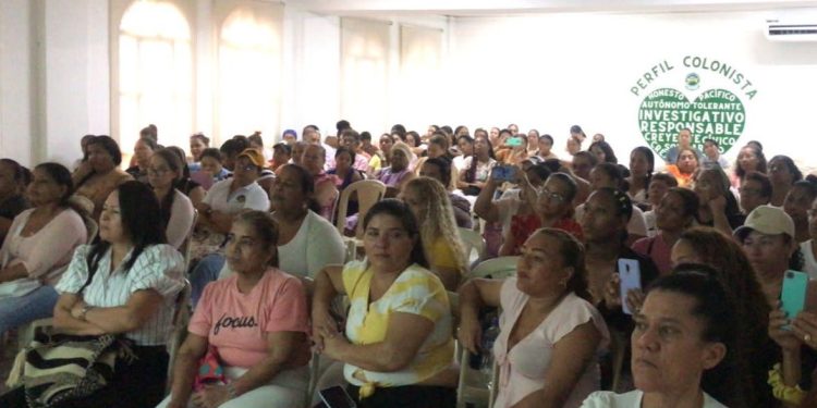 Capacitación a talento humano de comedores escolares en manipulación de alimentos y prevención del dengue