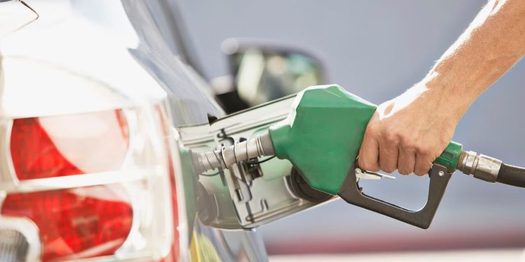 Aumento del diésel no solo pega a transportadores, tendrá impacto en inflación y alimentos, dice Colfecar