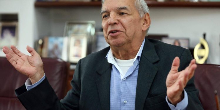 MinHacienda dice que para octubre la gasolina no subirá, pero alerta sobre futuros aumentos este año
