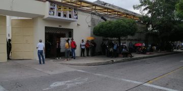 Desde tempranas horas los barranquilleros acuden a los puestos de votación