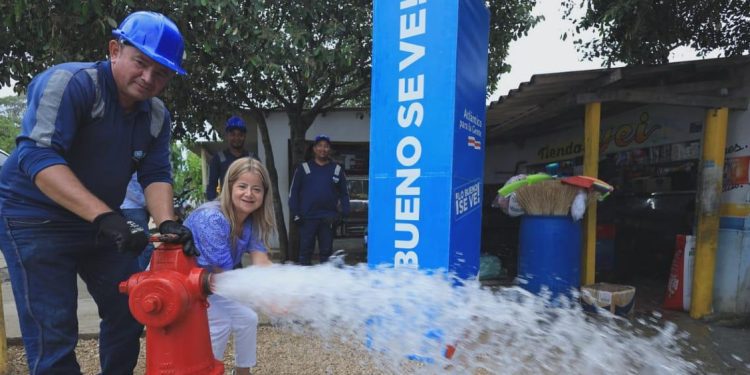 Usiacurí ya cuenta con agua potable 24/7, anunció la Gobernadora Elsa Noguera