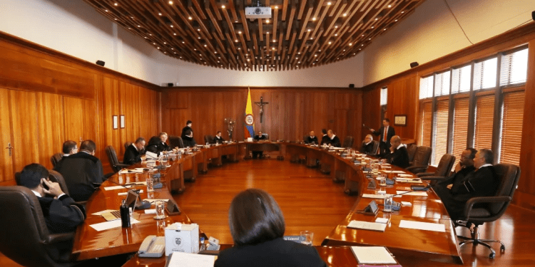 Magistrado de la Corte Suprema habría filtrado información sobre chuzadas
