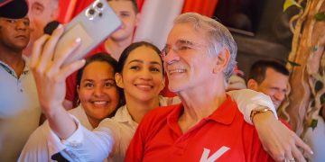 Verano obtiene el 41 % de respaldo ciudadano, según Datanálisis