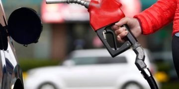 En octubre nuevamente subirá la gasolina