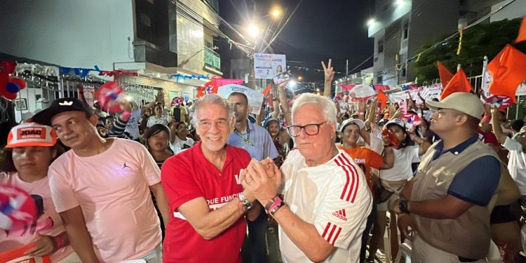 Joao Herrera y Eduardo Verano sellan alianza política ante miles de soledeños